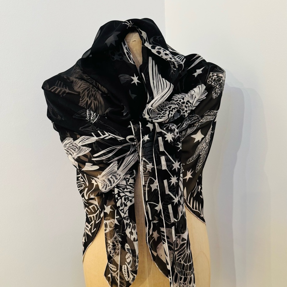 Elegant Black and White Scarf